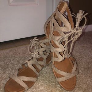 Wrap sandals